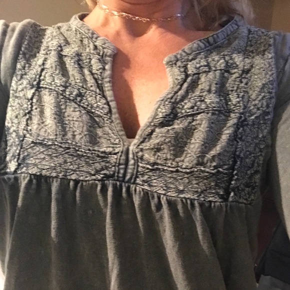 Lucky Brand size small... Beautiful 3/4 shirt! - Picture 4 of 7